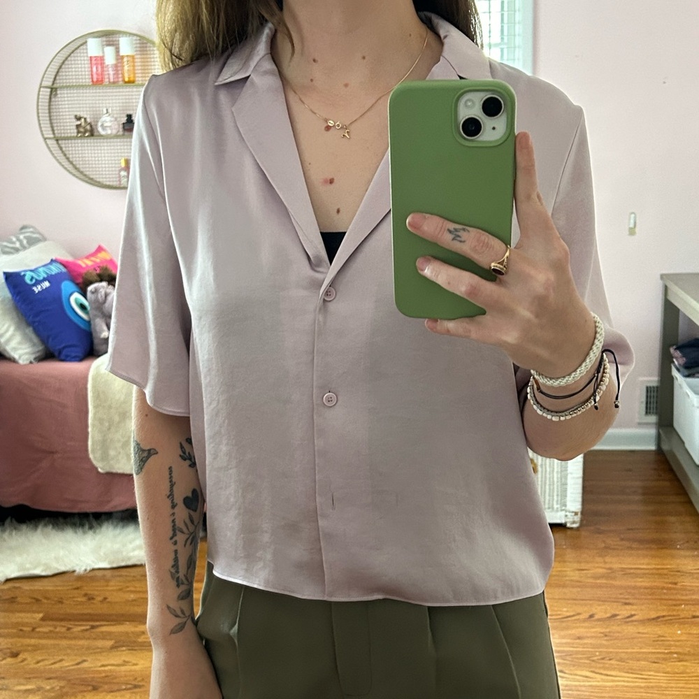 Elegant Women's Blouse in Light Pink